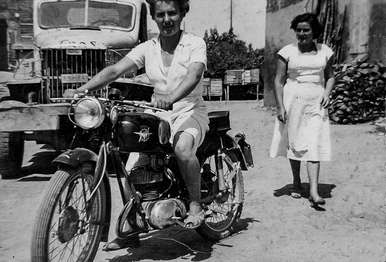 1952 donne in moto