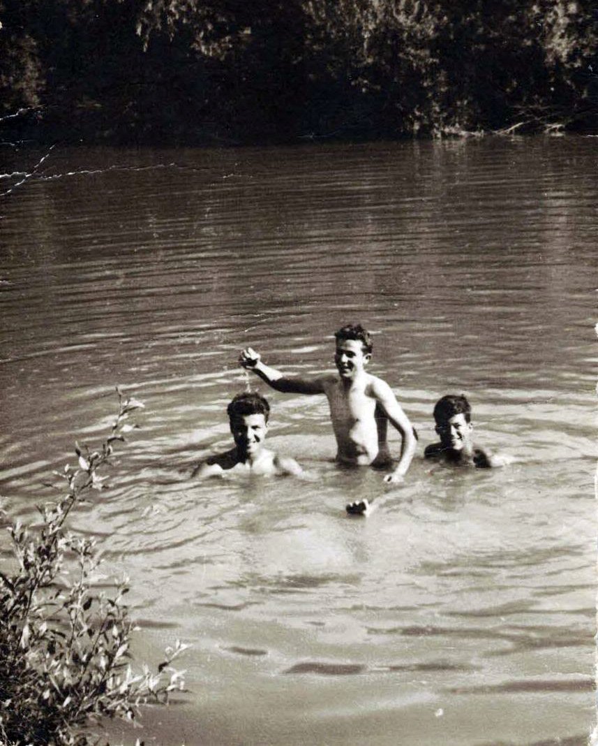 Ragazzi a bagno in Reno